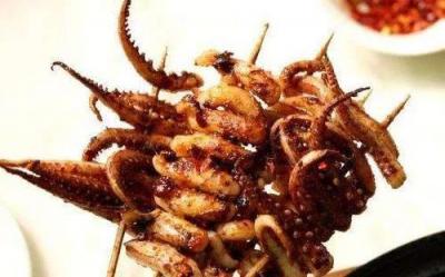 夜市小吃，鐵板魷魚在家就可以做