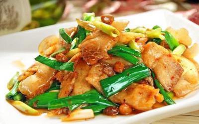 四川風(fēng)味小吃蒜苗回鍋肉，你吃過(guò)了嗎？