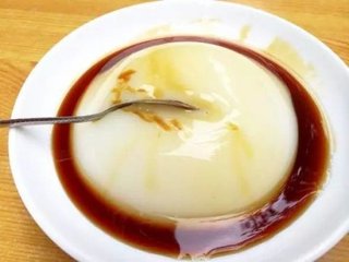 夏季天熱，在家自制特色小吃涼糕，方法簡單