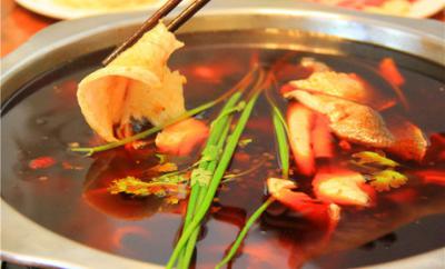 成都火鍋培訓(xùn):魚火鍋的家庭做法，魚肉鮮嫩香辣爽口