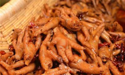 成都現(xiàn)撈鹵菜技術(shù)培訓(xùn)學(xué)校哪里好？學(xué)員親身反復(fù)鹵制菜品