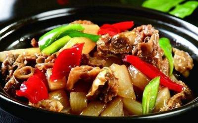 四川特色砂鍋菜技術(shù)做法哪里正宗？砂鍋全套技術(shù)培訓(xùn)