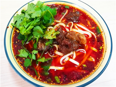 短期川味面食技術(shù)做法哪里好？小吃餐飲培訓(xùn)機(jī)構(gòu)