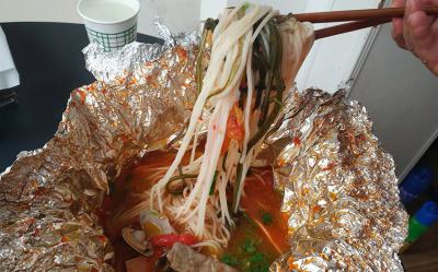 開心花甲米線技術(shù)培訓(xùn)哪里好？香辣味開心花甲制作