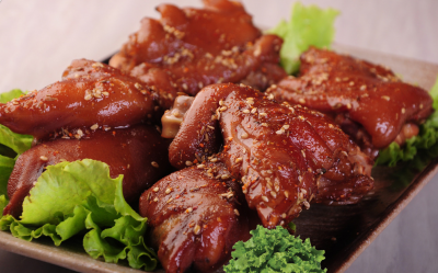 在哪里可以培訓(xùn)烤豬腳技術(shù)？烤豬蹄技術(shù)實踐