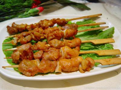 餐飲創(chuàng)業(yè)項(xiàng)目，無(wú)煙燒烤技術(shù)培訓(xùn)哪里比較好？