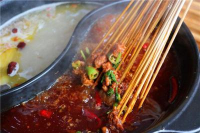 餐飲小吃培訓(xùn)創(chuàng)業(yè)，哪里可以學(xué)習(xí)串串香技術(shù)培訓(xùn)？