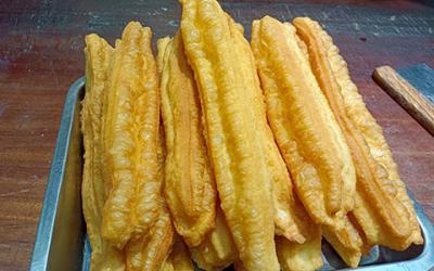 成都早餐開店技術哪里好？  想學早餐油條制作