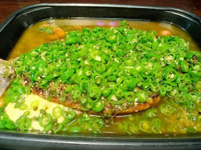 烤魚培訓(xùn)費(fèi)用多少？成都正宗烤魚培訓(xùn)學(xué)校有哪些？