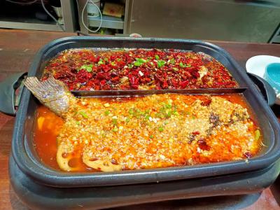 成都學(xué)燒烤烤魚哪里有培訓(xùn)？成都烤魚培訓(xùn)班