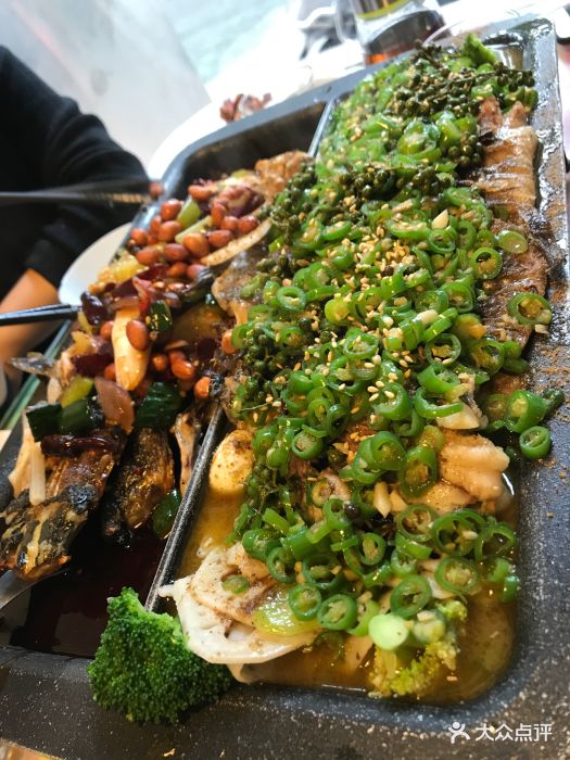 烤魚技術(shù)培訓(xùn)哪里好一點(diǎn)？成都滋味烤魚培訓(xùn)