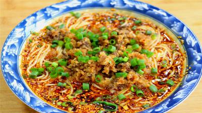 學(xué)做面食培訓(xùn)學(xué)校哪家好？面食技術(shù)培訓(xùn)費(fèi)用解析